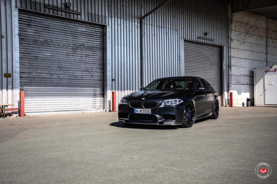  BMW M5 on Vossen Wheels (M-X2) 2019 года  (фото 8 из 25)